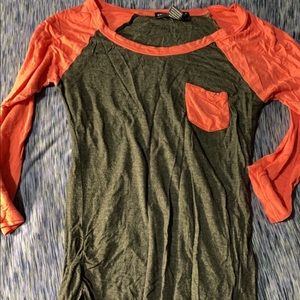 SOLD*8 for $50🌼mid sleeve shirt